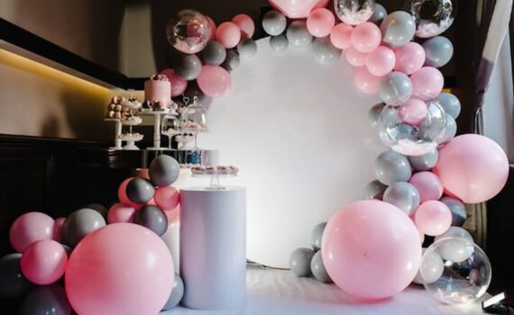 wedding helium balloon arch and decorations